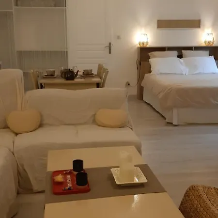 Maraval Bed & Breakfast