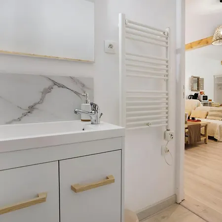 Maraval B&B 트레리작